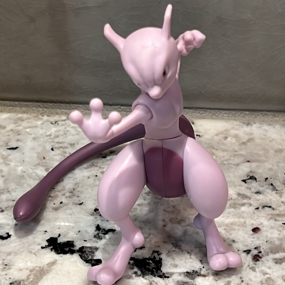 Mewtwo Pokémon Battle Feature Action Figure
